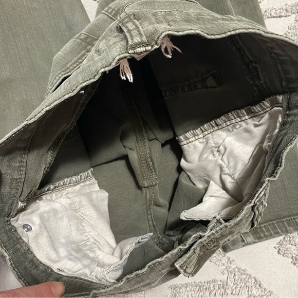 Altar’d State button fly high rise skinny jeans size 3/26 - Picture 4 of 10